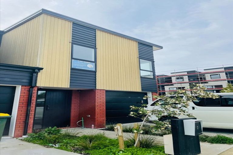 Photo of property in 2 Shortfin Place, Flat Bush, Auckland, 2019