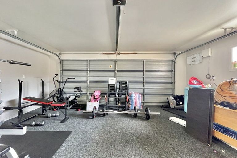 Photo of property in 37 Fraser Colman Grove, Wainuiomata, Lower Hutt, 5014