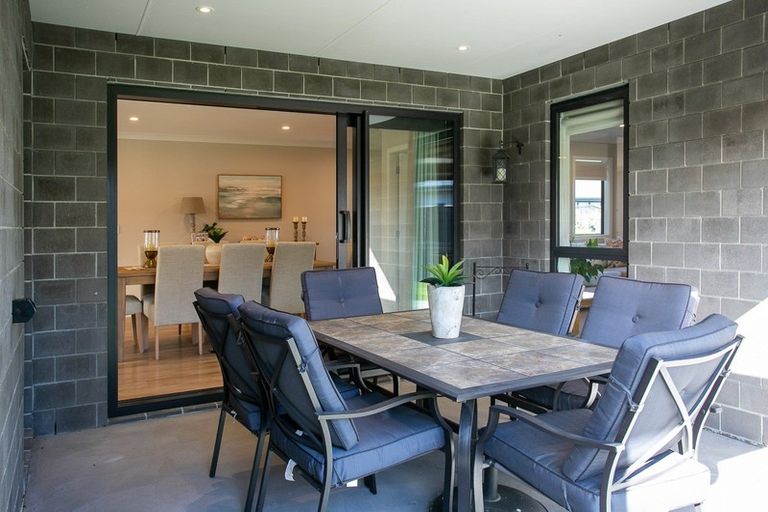 Photo of property in 18d Rose Leigh Drive, Cambridge, 3434