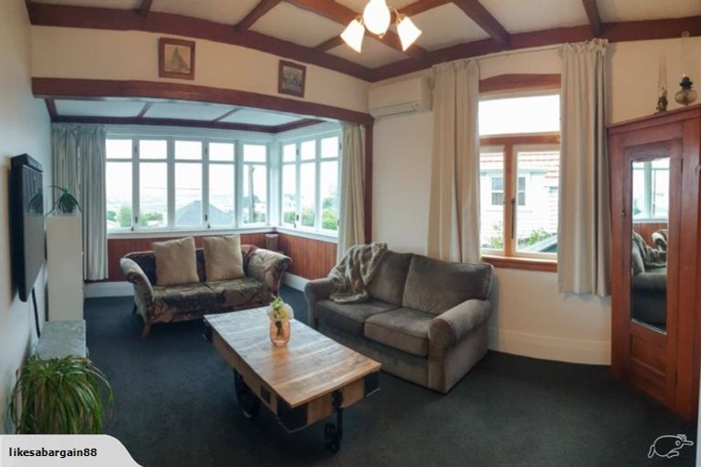 Photo of property in 25 Porter Crescent, Helensville, 0800