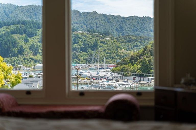 Photo of property in 7 Rutland Street, Picton, 7220