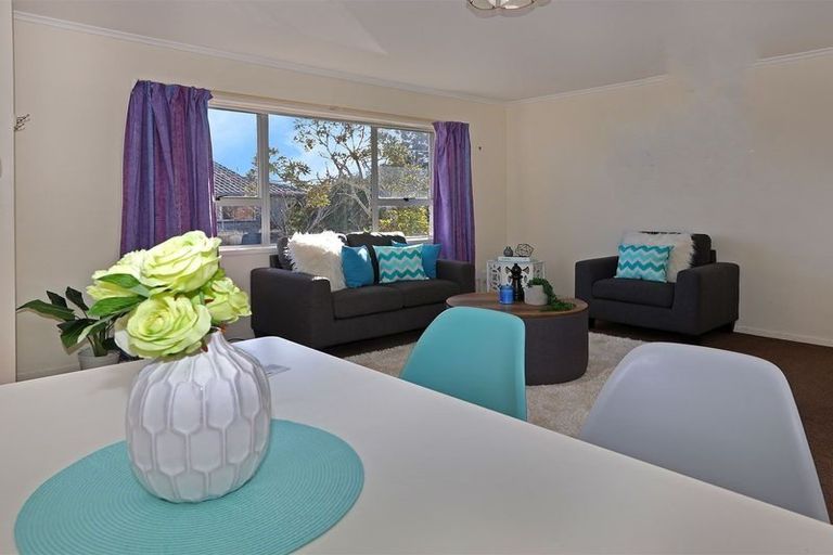 Photo of property in 1/28 Taipari Road, Te Atatu Peninsula, Auckland, 0610