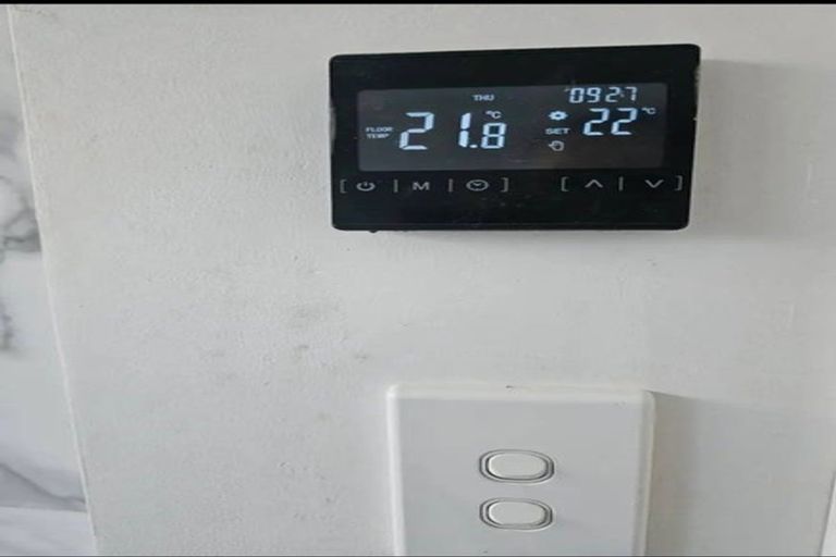 Photo of property in 54 Kemp Road, Massey, Auckland, 0614