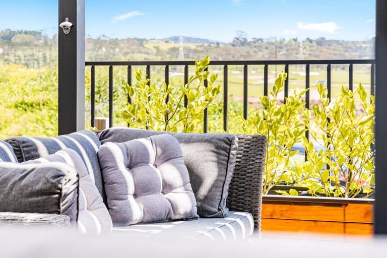 Photo of property in 100 Tarapuka Road, Westgate, Auckland, 0814