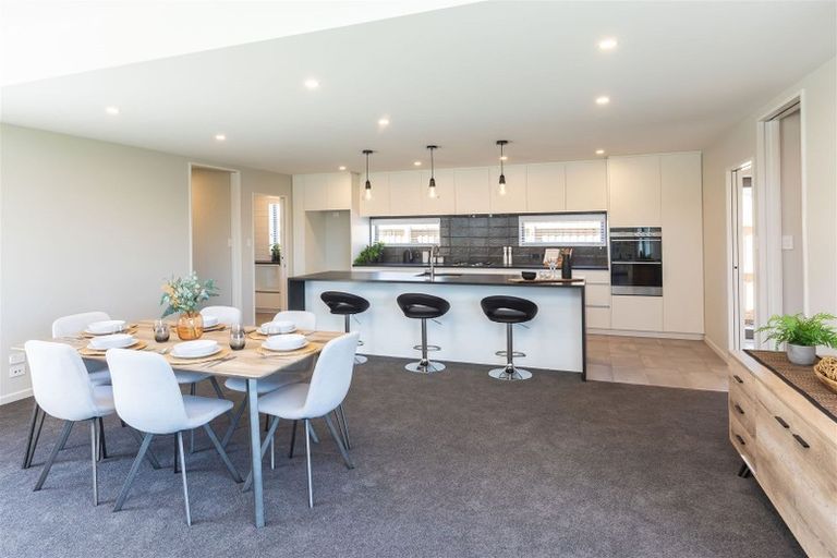 Photo of property in 11 Loch Tanna Way, Broomfield, Christchurch, 8042