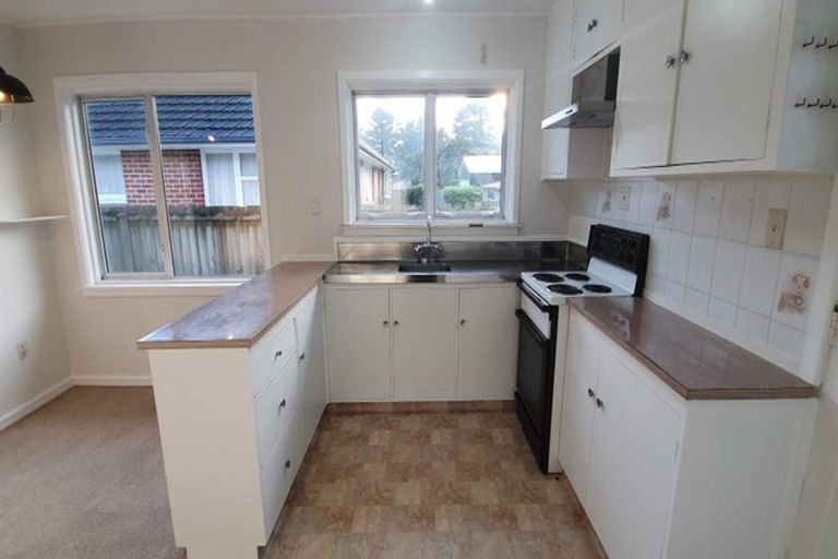 Photo of property in 28 Pauline Street, Linwood, Christchurch, 8062