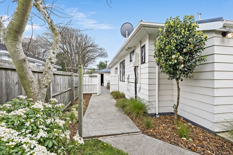 Photo of property in 42 Dominion Avenue, Spreydon, Christchurch, 8024