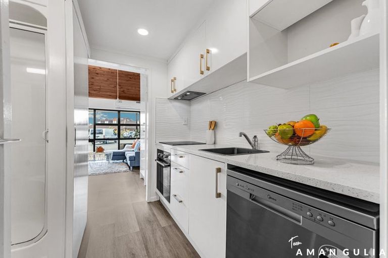 Photo of property in 327cc Hobsonville Road, Hobsonville, Auckland, 0618