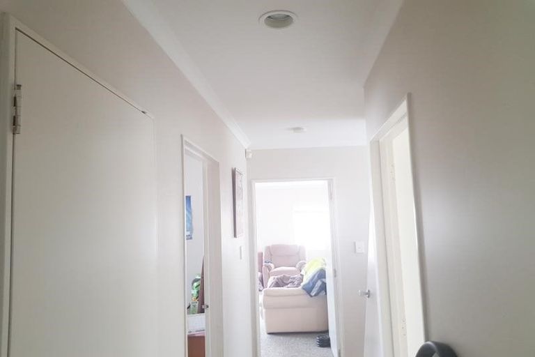Photo of property in 2/16 Ocean View Road, Hatfields Beach, Orewa, 0931