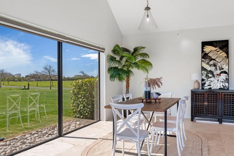 Photo of property in 585 Coutts Island Road, Coutts Island, Christchurch, 7670