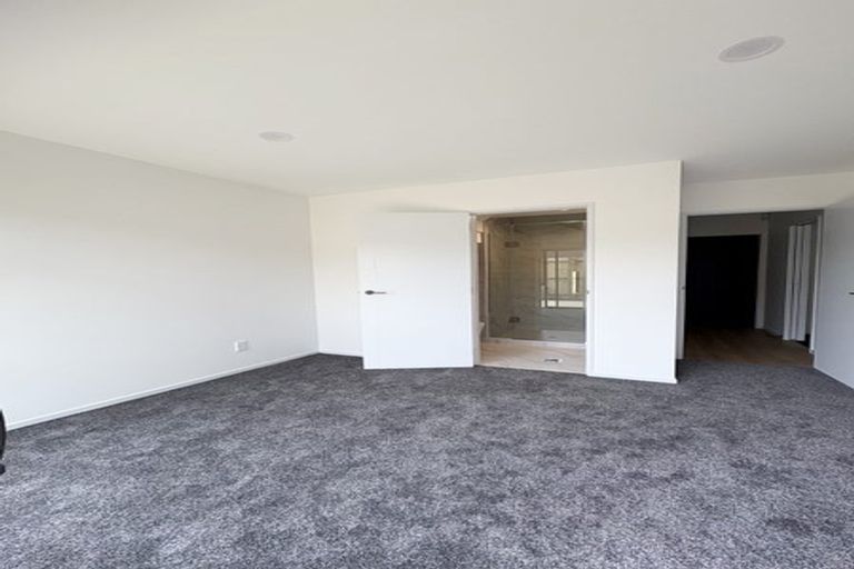 Photo of property in 14b Elcoat Avenue, Te Atatu South, Auckland, 0610