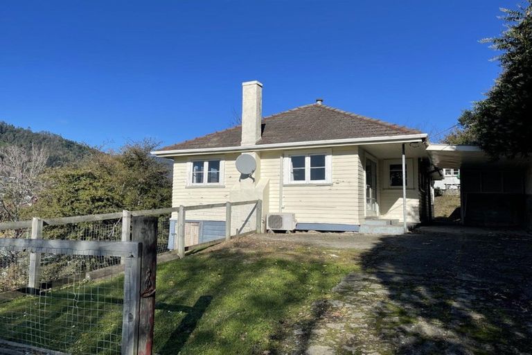 Photo of property in 211 Saint Vincent Street, Toi Toi, Nelson, 7010