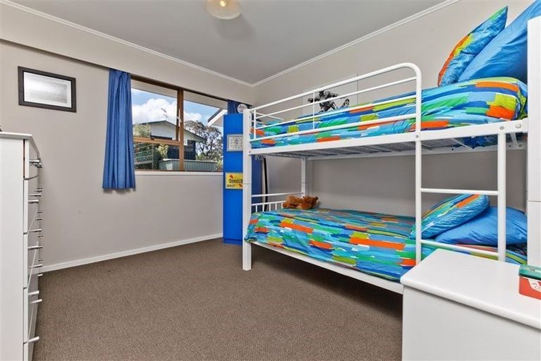 Photo of property in 4 Intrepid Place, Torbay, Auckland, 0630