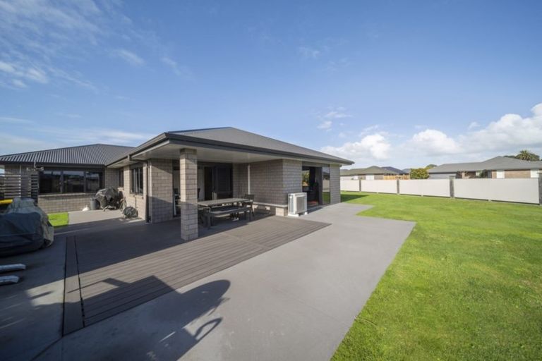 Photo of property in 3 Rawiri Drive, Bell Block, New Plymouth, 4312