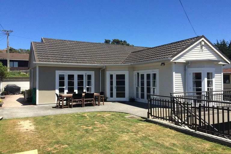 Photo of property in 6 Hindmarsh Street, Johnsonville, Wellington, 6037