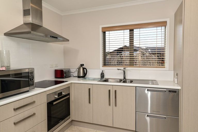 Photo of property in 14/11u Errol Close, Burbush, Hamilton, 3288