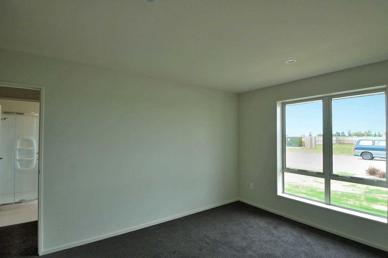 Photo of property in 39 Highgate Drive, Rangiora, 7400