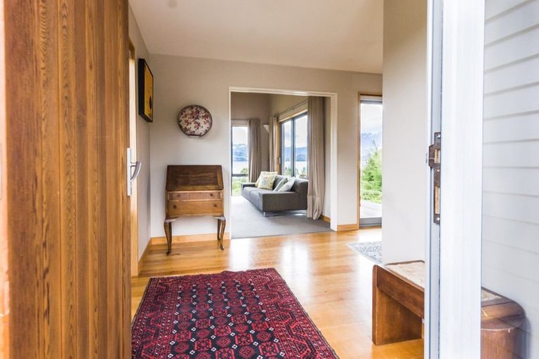 Photo of property in 13 Minaret Ridge, Wanaka, 9305