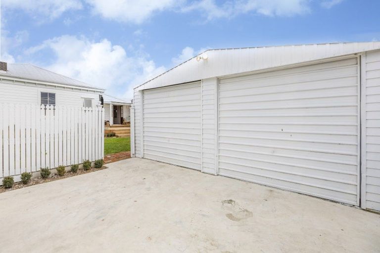 Photo of property in 1 Russell Street, Otane, 4202