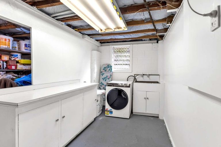 Photo of property in 255 Cambridge Street, Levin, 5510