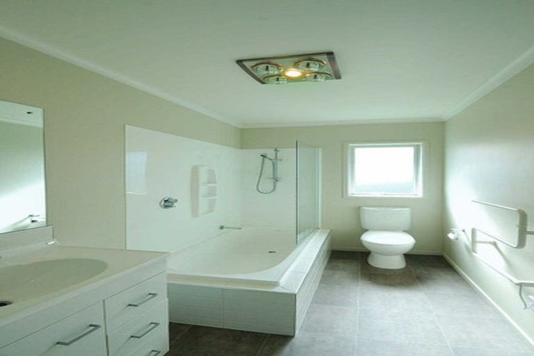 Photo of property in 5 Burford Way, Rolleston, 7615