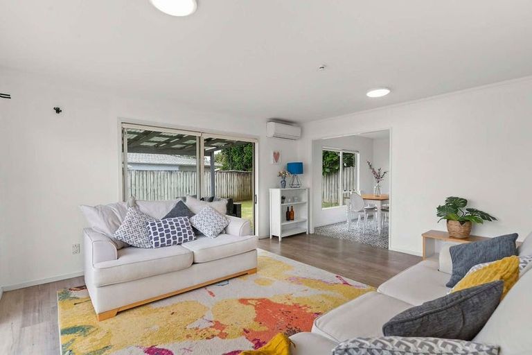 Photo of property in 3/256a Birkdale Road, Birkdale, Auckland, 0626