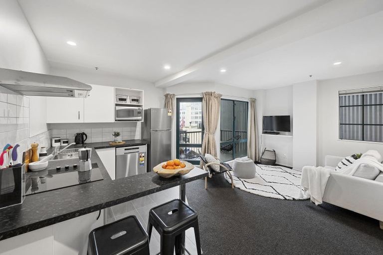 Photo of property in Courtenay Apartments, 408/120u Courtenay Place, Te Aro, Wellington, 6011