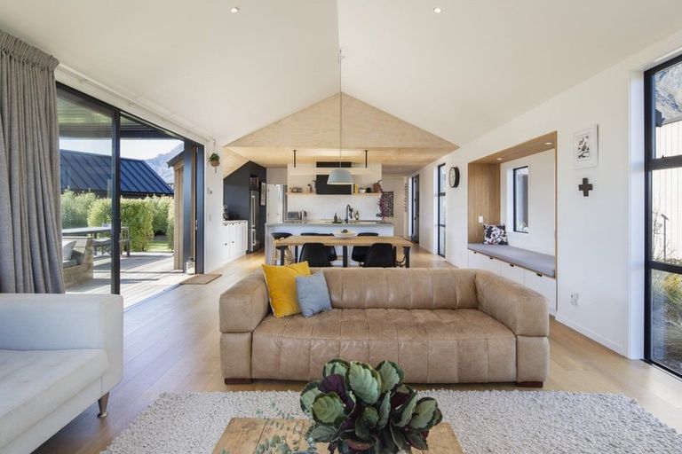 Photo of property in 13 Torridon Court, Jacks Point, Queenstown, 9371