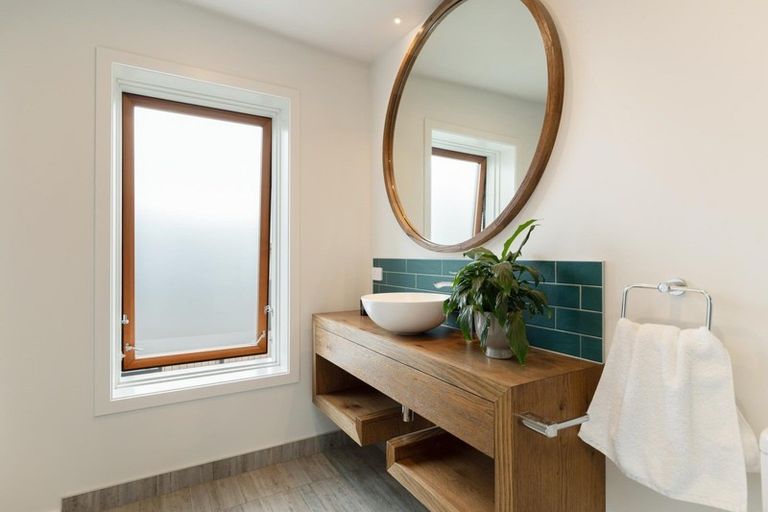 Photo of property in 48 Farrant Drive, Wanaka, 9305