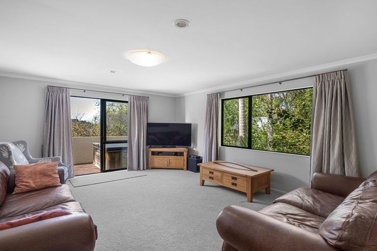 Photo of property in 15 Glenreagh Place, Torbay, Auckland, 0630