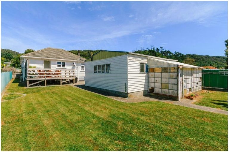 Photo of property in 78 Wainuiomata Road, Wainuiomata, Lower Hutt, 5014