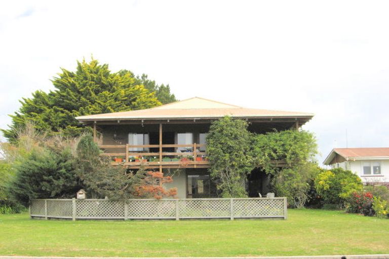 Photo of property in 136 Cook Drive, Whitianga, 3510