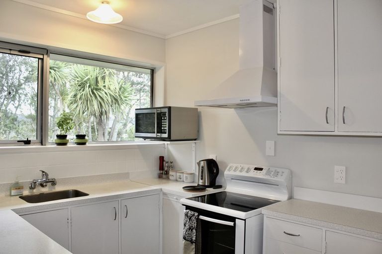 Photo of property in 70 Kaurilands Road, Titirangi, Auckland, 0604