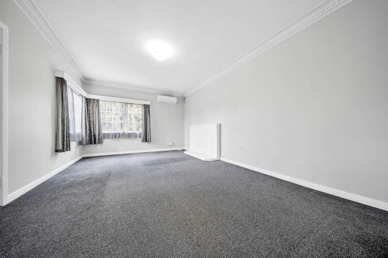 Photo of property in 2/14 Great South Road, Manurewa, Auckland, 2102