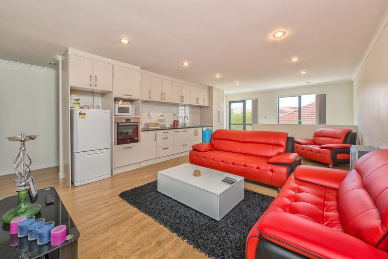 Photo of property in 51 Saralee Drive, Manurewa, Auckland, 2105