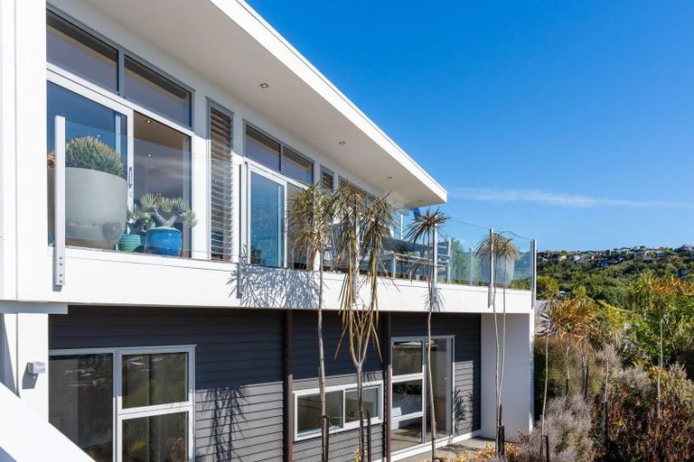 Photo of property in 1 Saint Remy Lane, Redcliffs, Christchurch, 8081