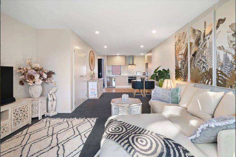 Photo of property in 2/66 Innes Road, St Albans, Christchurch, 8052