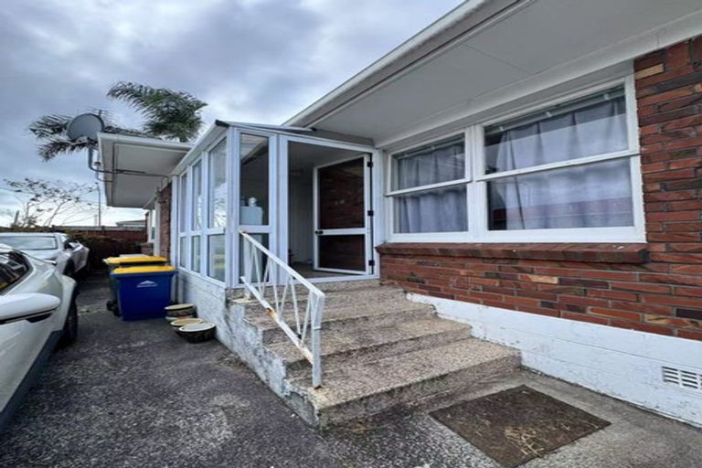 Photo of property in 1/60 Taharoto Road, Takapuna, Auckland, 0622