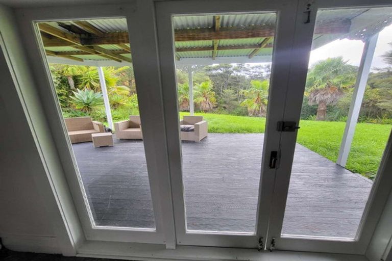 Photo of property in 22 Mudgeways Road, Massey, Auckland, 0614