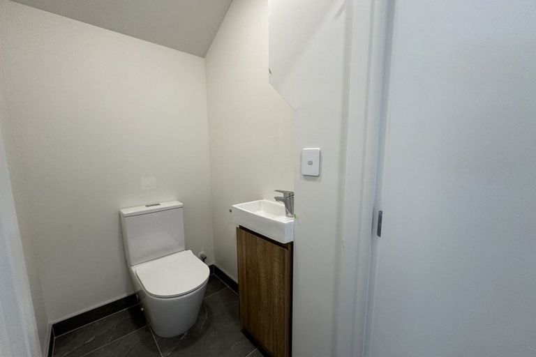 Photo of property in 22d Toru Street, Te Atatu Peninsula, Auckland, 0610