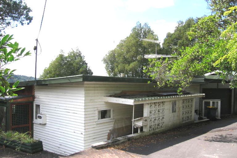 Photo of property in 26 Opou Road, Titirangi, Auckland, 0604