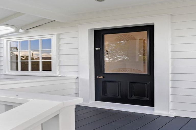 Photo of property in 44 Princes Street, Northcote Point, Auckland, 0627