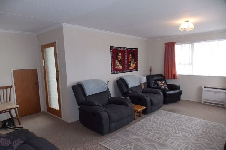 Photo of property in 31 Hillcrest Drive, Kelvin Grove, Palmerston North, 4414