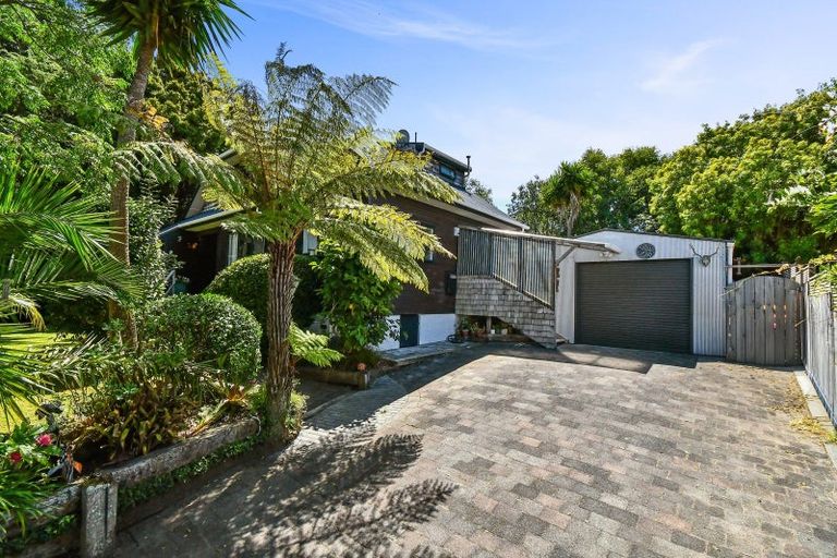Photo of property in 63 Calluna Crescent, Totara Heights, Auckland, 2105