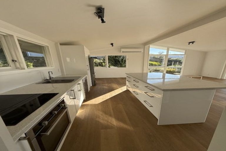 Photo of property in 12 Chartwell Drive, Crofton Downs, Wellington, 6035