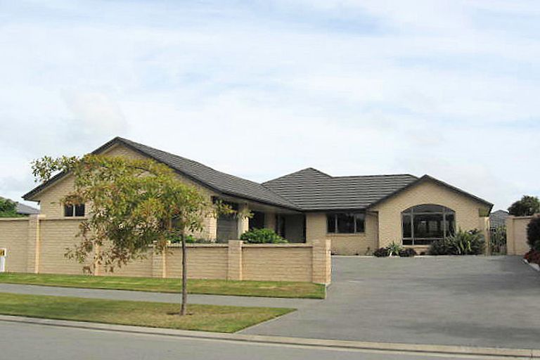 Photo of property in 18 Oakwood Mews, Prebbleton, 7604