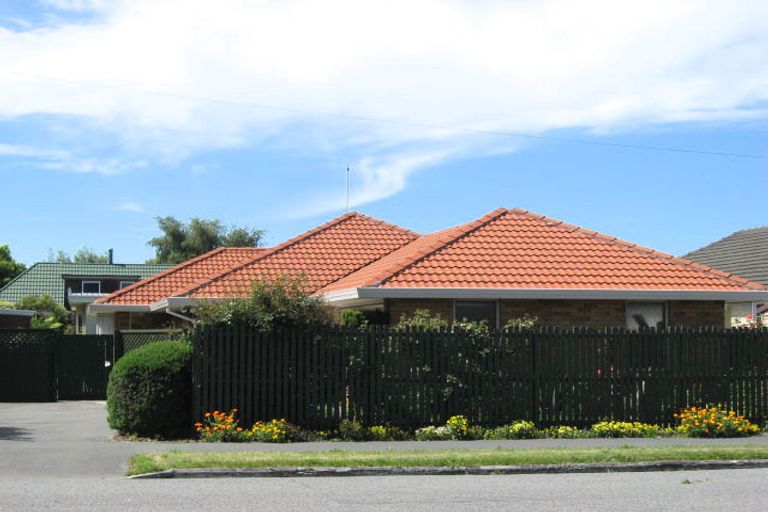 Photo of property in 6 Wittys Road, Avonhead, Christchurch, 8042