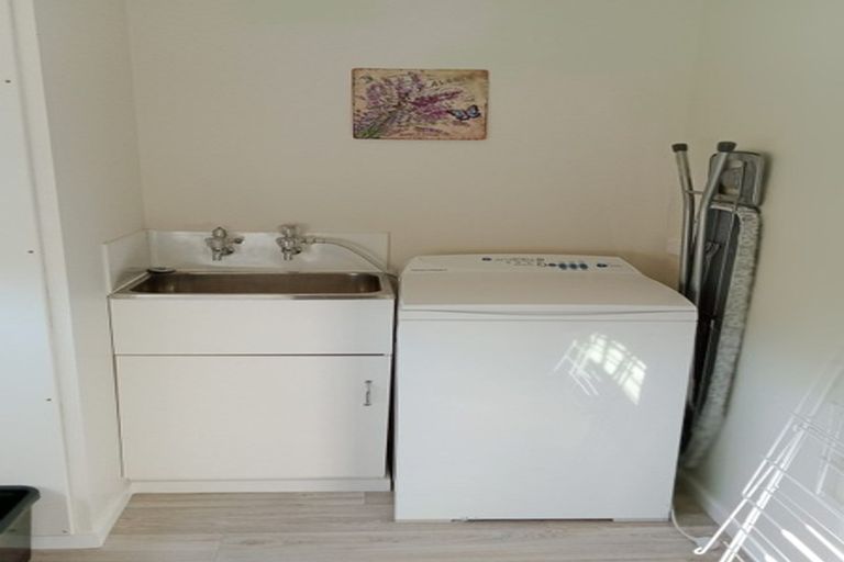 Photo of property in 18 Churchill Drive, Taradale, Napier, 4112