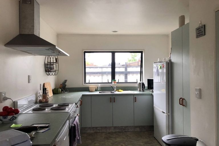 Photo of property in 25a Howard Road, Taradale, Napier, 4112