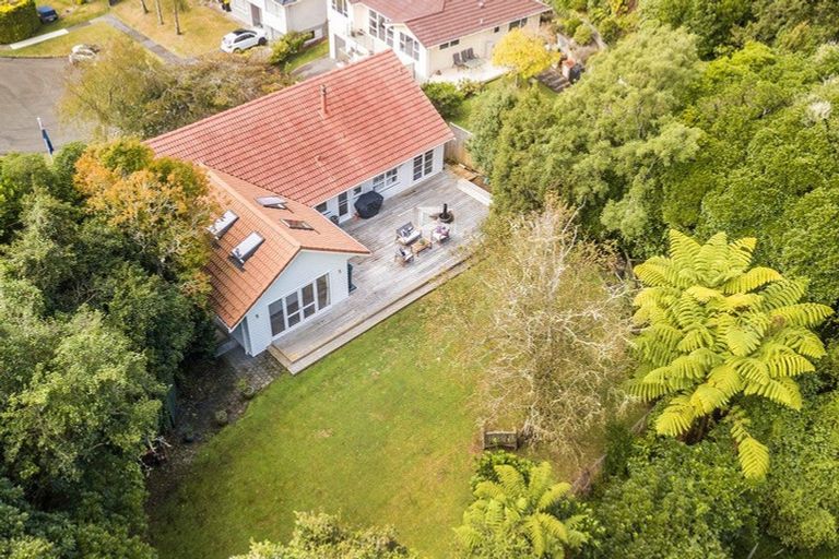 Photo of property in 8 Saint Annes Square, Tawa, Wellington, 5028